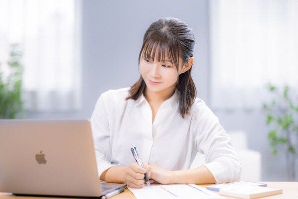 助成金とは？返済義務や給付金・補助金との違いについて