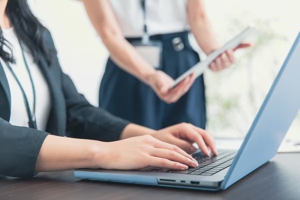 書類の作成を代行するサービスのメリットと事例を紹介