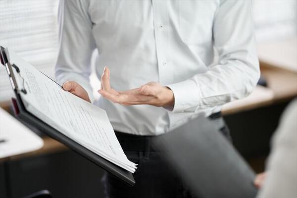 経費精算の仕訳で頻繁に使用される5つの勘定科目