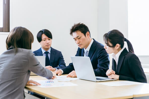退職時の引き継ぎがうまくいかない主な要因と対処法
