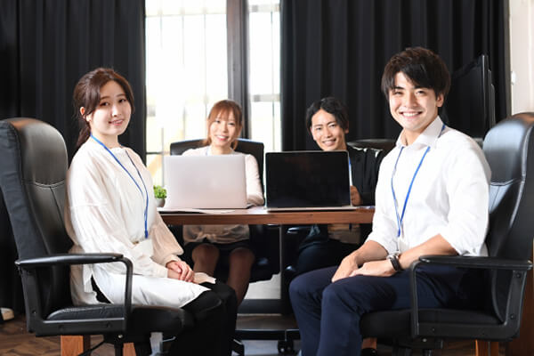 退職時の業務引き継ぎでお困りの際はBackofficeForceにご相談ください