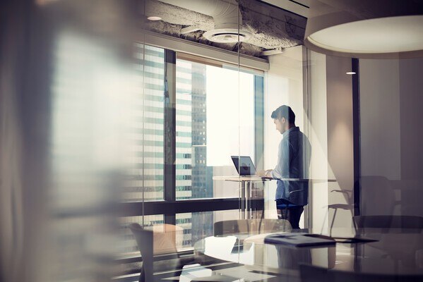 会社と個人事業主の事業開始方法の違い